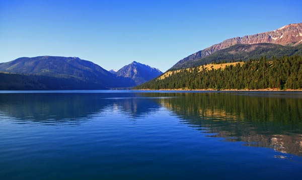 Обои горное озеро, лес, Wallowa Lake and Wallowa mountains, природа, Oregon