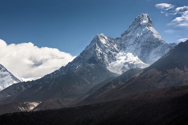 Обои Ama Dablam, Ама-Даблам, горы, Гималаи, снег, облака