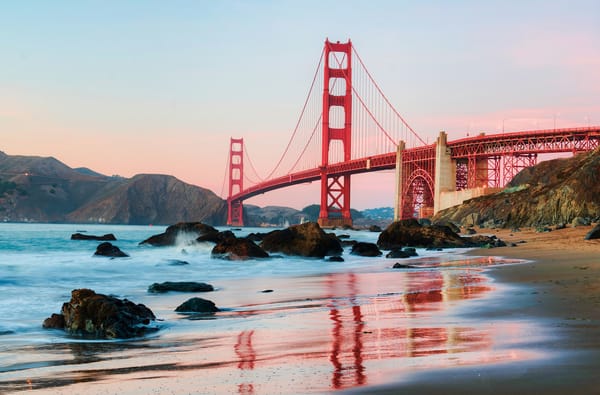 Обои город, San Francisco, derek slagle рhotography, Golden Gate вridge, Сан-Франциско, США, мост Золотые Ворота, утро, Калифорния, висячий мост, берег, вода, пляж