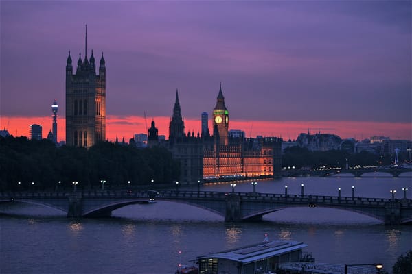 Обои Великобритания, London, архитектура, Англия, река, Темза, bridge, мост, сиреневое, Great Britain, Темза, river, небо, England, река, вечер, Thames, столица, закат, Лондон, capital