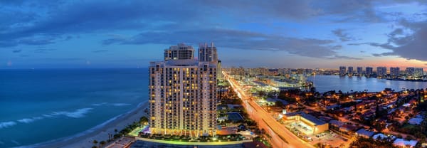 Обои Sunny Isles Beach, ночной город, побережье, Florida, панорама, Санни Айлс Бич, Майами, Флорида, Miami, Атлантический океан