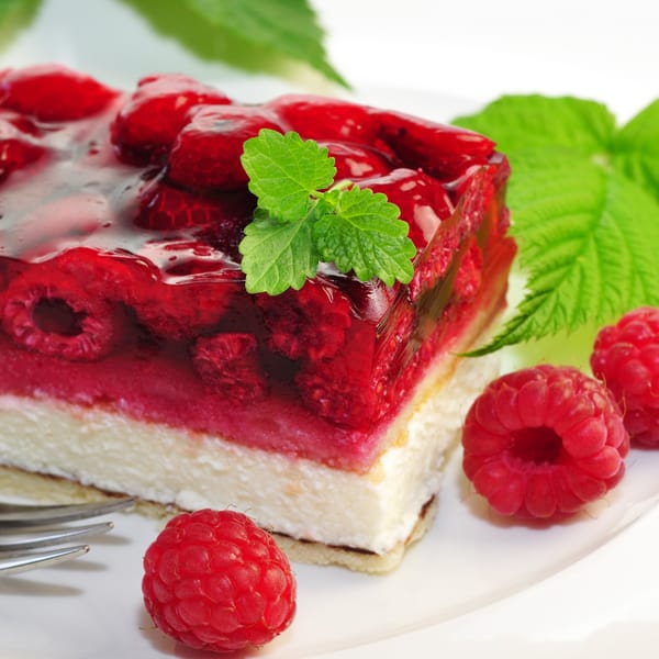 Обои десерт, малина, крем, raspberries, dessert, cream, cheesecake, сладкое, пирожное, еда, cake, торт, food