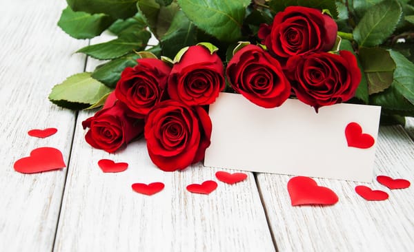 Обои красные розы, flowers, romantic, бутоны, red, heart, roses, valentine`s day, розы, love