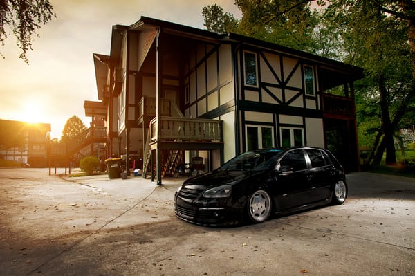Обои volkswagen, дом, фольксваген, черный, Black, golf, stance, MK5, гольф