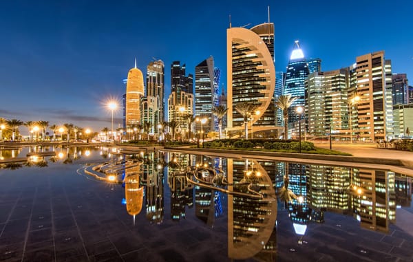 Обои отражение, Qatar, Доха, небоскрёбы, Doha, Катар, ночной город, здания, Sheraton Park