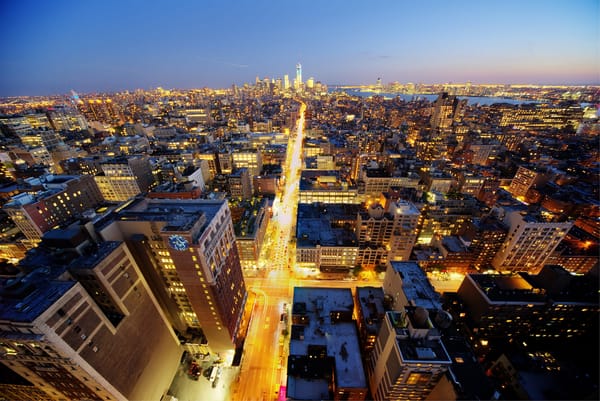 Обои New York City, здания, New York, вечер, NYC, Manhattan, высотные, Chelsea Stratus, Midtown, свет, крыши, USA, Нью-Йорк, Манхэттен, небоскребы, город, огни, панорама, дороги