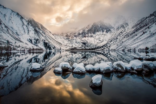 Обои Convict Lake, отражение, California, камни, озеро, горы, Калифорния, Mount Morrison