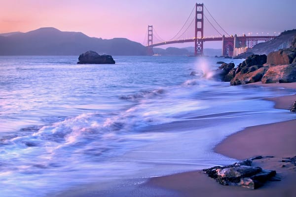 Обои камни, США, пейзаж, Сан-Франциско, пролив, Golden Gate Bridge, берег, мост, Калифорния, Золотые Ворота, San Francisco, California, USA, вечер, сиреневый