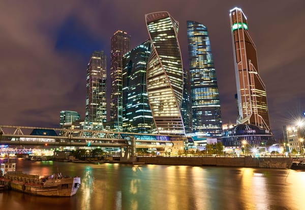 Обои река, здания, мост, Москва, ночной город, небоскрёбы, Пресненская набережная, Москва-Сити, Москва-река, Россия