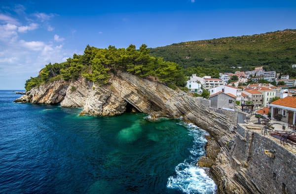 Обои пейзаж, скалы, Montenegro Petrovac, море