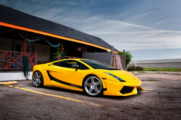 Обои суперлегера, ламборджини, Gallardo, ламборгини, yellow, Superleggera, жёлтая, гараж, Lamborghini, галлардо, здание