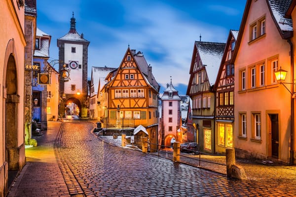 Обои зима, Germany, Rothenburg, Medieval town, Ротенбург, Германия, фонари, снег, вечер