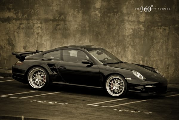 Обои porsche 997 tt, 360 forged, черно-белое