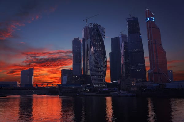 Обои Москва-Сити, Небоскребы, Река, Закат, Небо, Москва, Облака, Россия