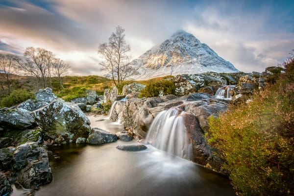 Обои Шотландия, гора, Buachaille Etive Mòr, облака, Северо-Шотландское нагорье, камни, поток
