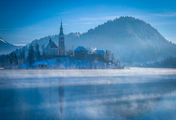 Обои Ruzdi Ekenheim, солнце, photographer, остров, городок, водоём, лес, зима, гора, холод