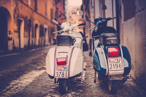 Обои Jamie Frith, retro, photographer, мотороллер, Rome, мопед, Рим, photo, Piaggio