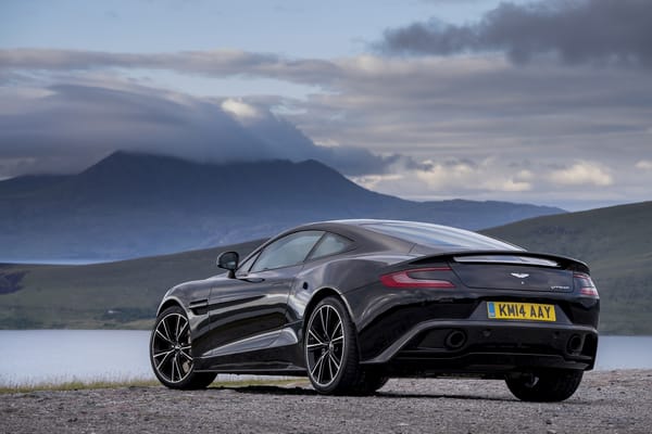 Обои 2014, Vanquish, Carbon Black, астон мартин, Aston Martin, ванквиш