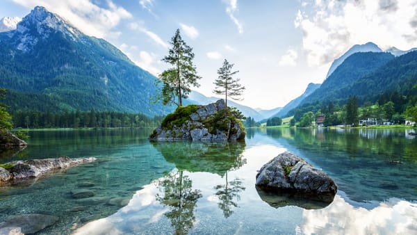 Обои Lake Hintersee, озеро Хинтерзее, отражение, Berchtesgadener Land, Бавария, Alps, Альпы, Берхтесгаден, Ramsau, Ramsauer Ache, горы, Bavaria, камни, Германия, Рамзау, озеро, Germany