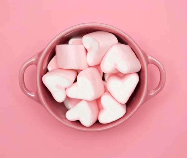 Обои Pink cubed, конфеты, чашка