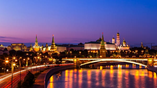 Обои Москва, набережная, ночной город, Россия, Москва-река, река, мост, Большой Краснохолмский мост, Кремль