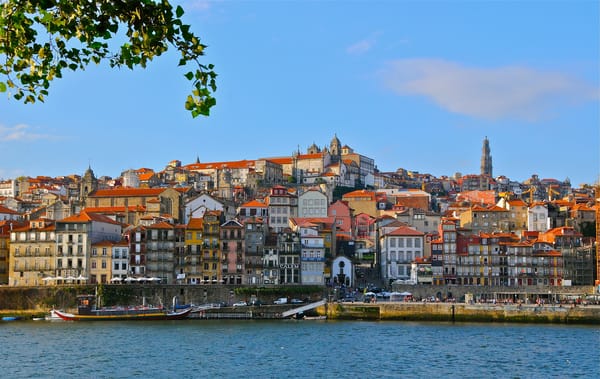 Обои Vila Nova de Gaia, река, Porto, Порту, Португалия, Вила-Нова-ди-Гая, здания, набережная, Douro River, река Дору, Portugal
