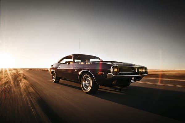 Обои Dodge, небо, фары, дорога, Challenger, колеса, скорость
