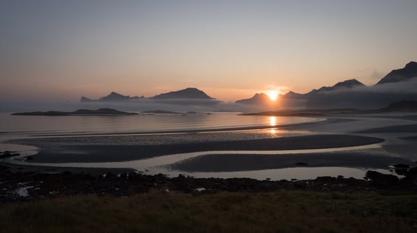 Обои Yttersand Beach, Morning Fog, Fredvang Lofoten Islands, Norway