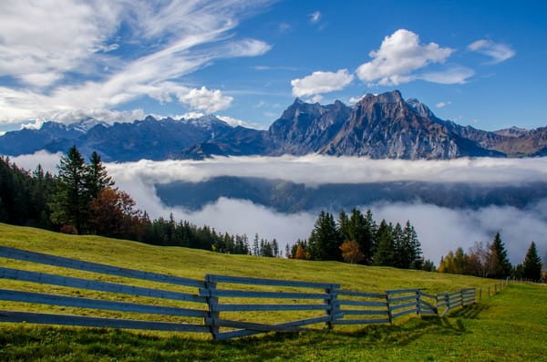 Обои Uri-Rotstock, Switzerland, забор, Uri Alps, Альпы, Alps, Швейцария, Brunnistock, луг, облака, горы