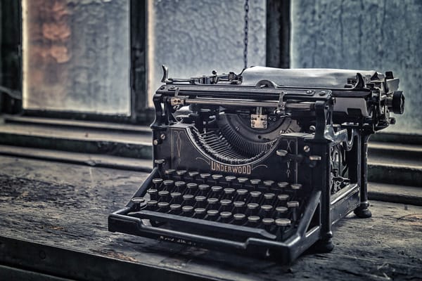 Обои Typewriter, Abandoned, Lost