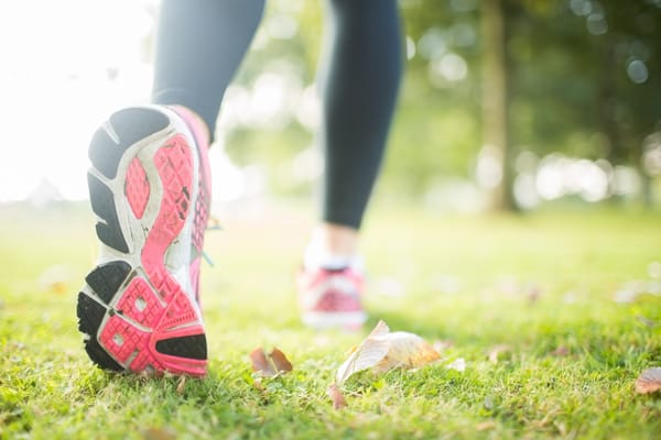 Обои sports shoes, workout, colors, design, outdoor activity
