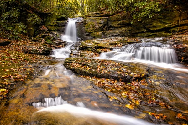 Обои Raven Cliff Falls, Chattahoochee-Oconee National Forest, каскад, водопад, листья, Джорджия, Национальный лес Чаттахучи-Окони, Georgia, осень