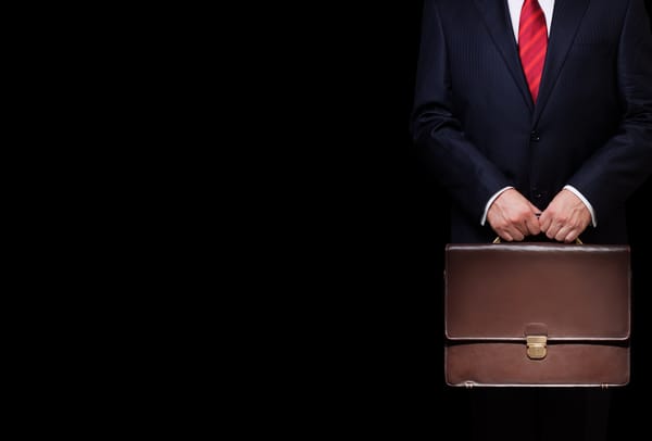 Обои businessman, lawyer, law, costume, portfolios