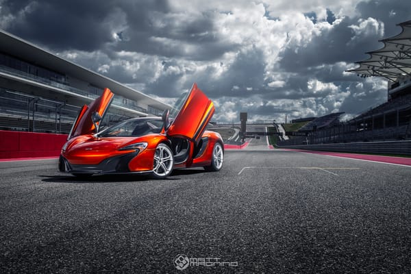 Обои McLaren 650S, supercar, track