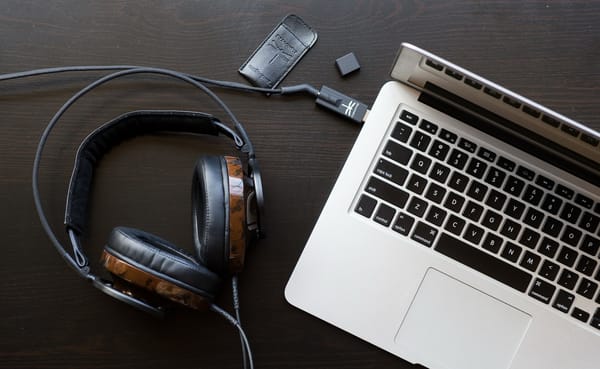 Обои AudioQuest NightHawk, Headphones