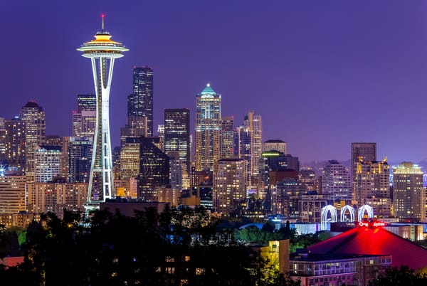 Обои Space Needle, Seattle, Вашингтон, небо, Washington, USA, Сиэтл, violet, night, Спейс-Нидл, огни, sky, США, город, сиреневое, city, ночь, lights