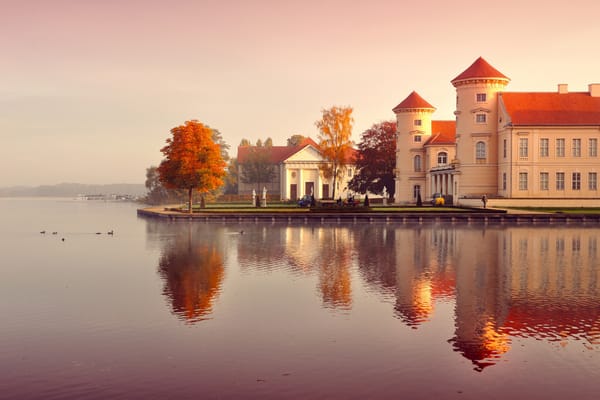 Обои deutschland, здания, деревья, germany, осень, германия, люди