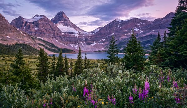 Обои Mount Assiniboine, Canada, British Columbia, Canadian Rockies, Lake Magog, Mount Assiniboine