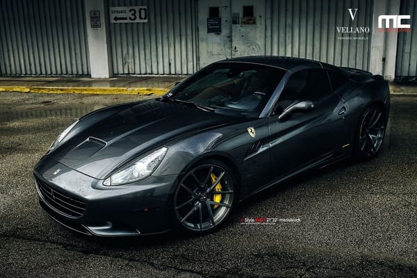 Обои Ferrari California, Ferrari, мокрый, асфальт