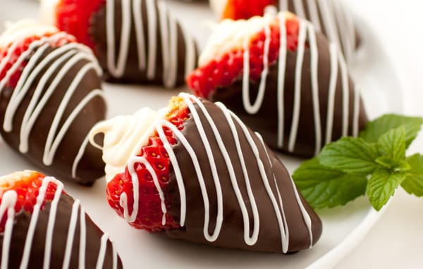 Обои strawberries, шоколад, fruits, chocolate, еда, фрукты, клубника, mascarpone