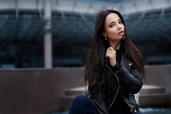 Обои девушка, волосы, модель, взгляд, Ангелина Петрова, куртка, Angelina Petrova, фотограф, Javier Ullastres