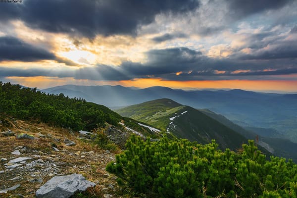 Обои природа, Misha Reme, промені сонця, Україна, хмари, гора, Карпати