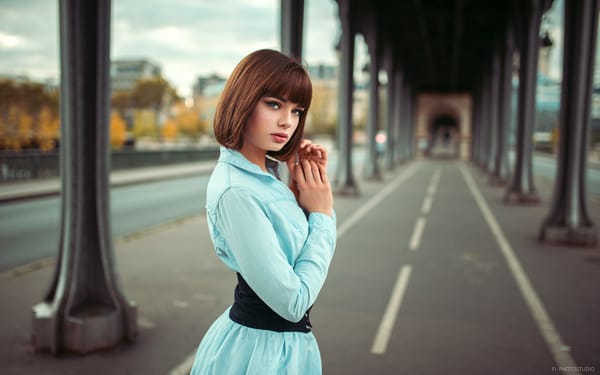 Обои Lods Franck, photographer, модель, взгляд, девушка