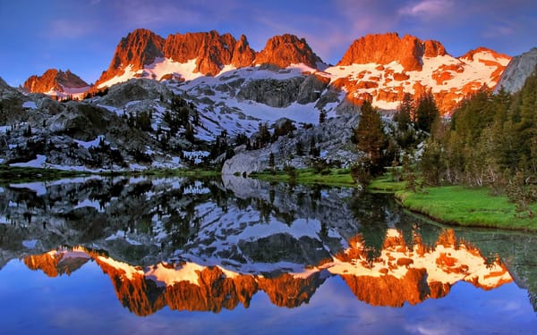 Обои деревья, горы, minarets, ansel adams wilderness, калифорния, отражение, калифорнийская, ediza lake, минареты, озеро, горы, отражение