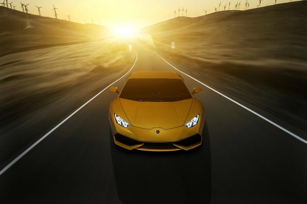 Обои Автомобиль Lamborghini Huracan LP 610-4 на шоссе