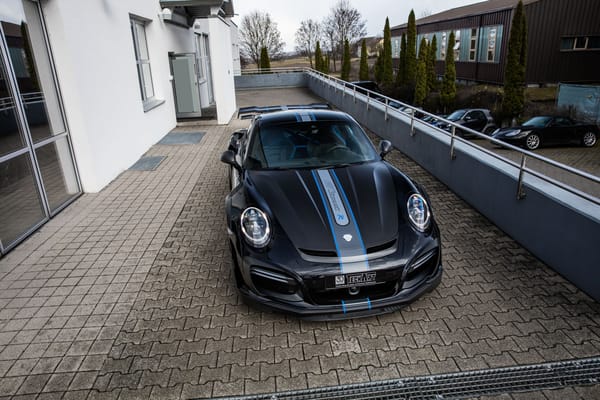 Обои Черный автомобиль Porsche TechArt 911 Turbo GT Street R,2017