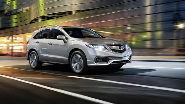 Обои Серебристый внедорожник Acura RDX,2018 на скорости