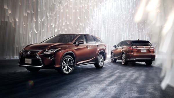 Обои Внедорожник Lexus RX 450hL,2018