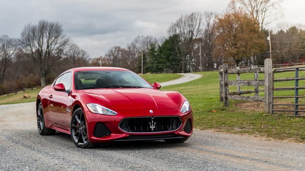Обои Красный быстрый автомобиль Maserati GranTurismo Sport,2018