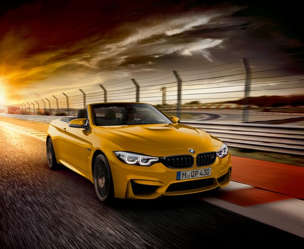Обои Желтый быстрый автомобиль кабриолет Bmw M4 Cabriolet 2018